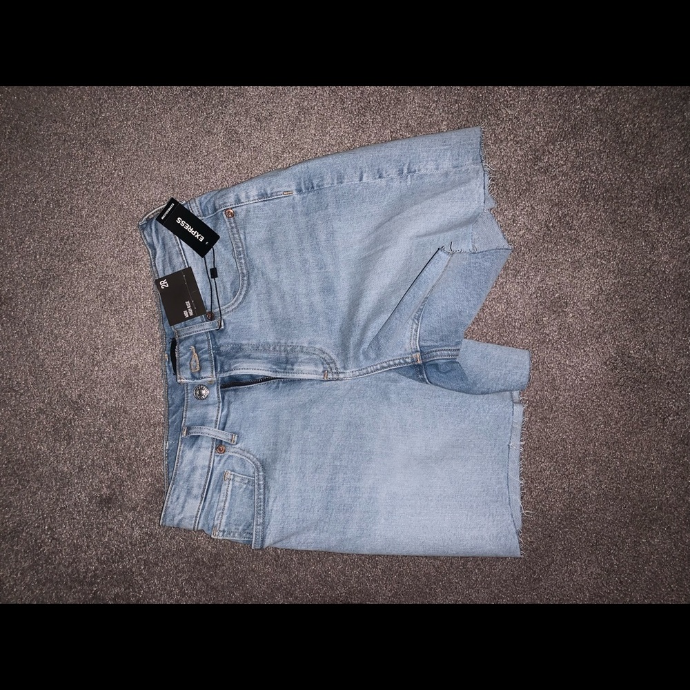 Express women’s shorts size 2 midi high rise